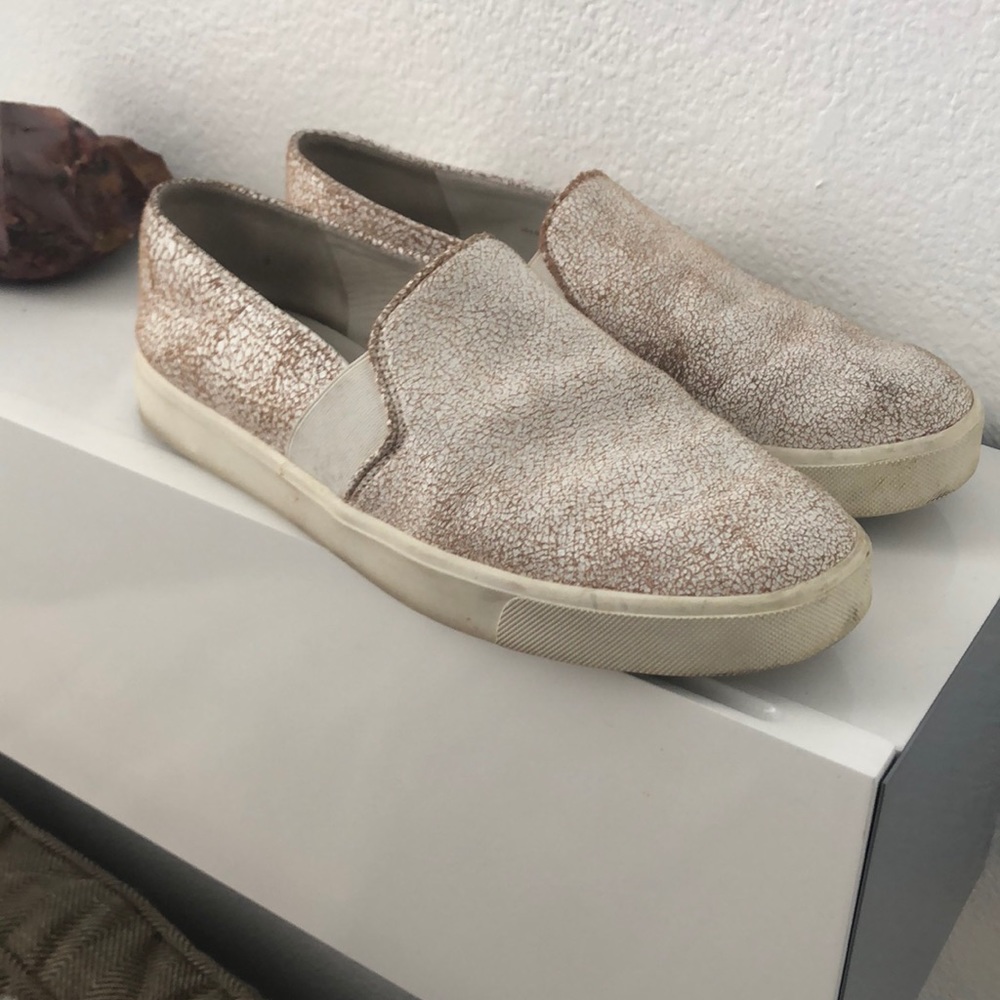 Preloved size 9 Vince slip on shoes